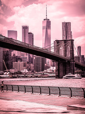 New York Skyline red filter